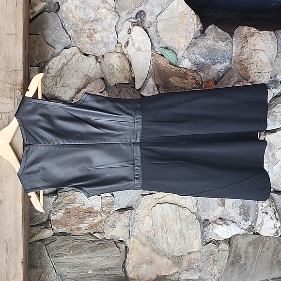 Trina Turk Leather Busted V-neck Mini Dress Size 4 - Picture 4 of 12